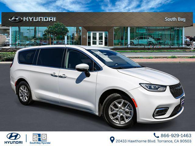 2023 Chrysler Pacifica Touring L for sale in TORRANCE, CA