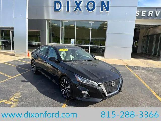 2019 Nissan Altima 2.5 Platinum for sale in Dixon, IL