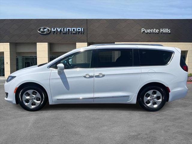 2017 Chrysler Pacifica Touring-L Plus