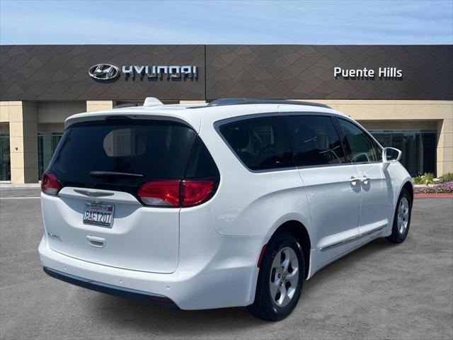 2017 Chrysler Pacifica Touring-L Plus