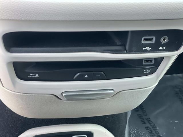 2017 Chrysler Pacifica Touring-L Plus