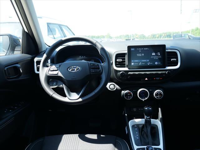 2026 Hyundai Venue SEL w/Two-Tone Roof