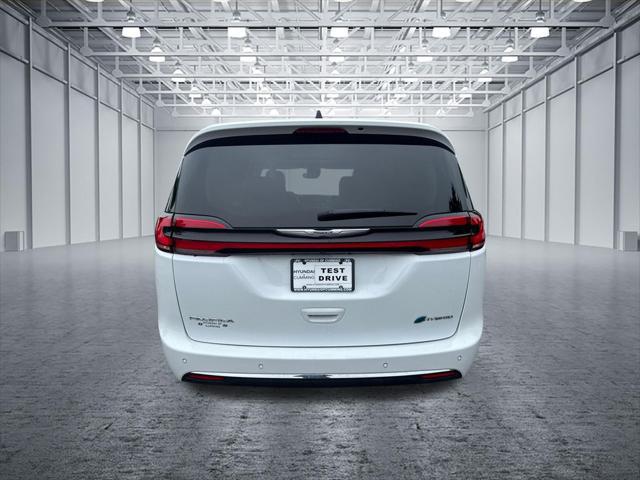 2023 Chrysler Pacifica Hybrid Limited