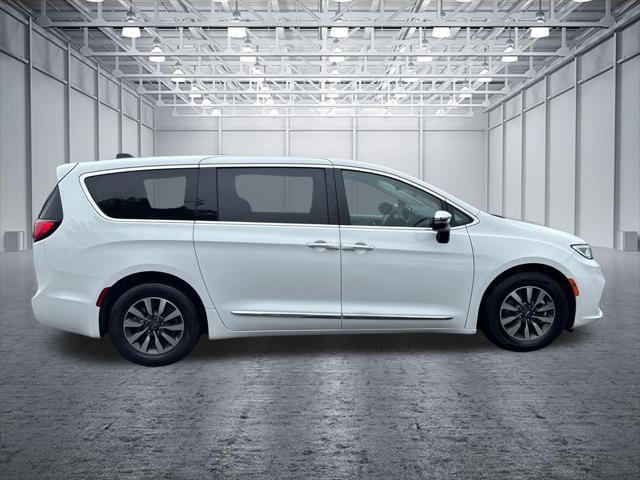 2023 Chrysler Pacifica Hybrid Limited