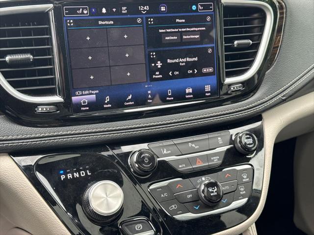 2023 Chrysler Pacifica Hybrid Limited