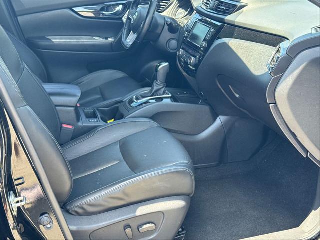 2022 Nissan Rogue Sport SL AWD Xtronic CVT