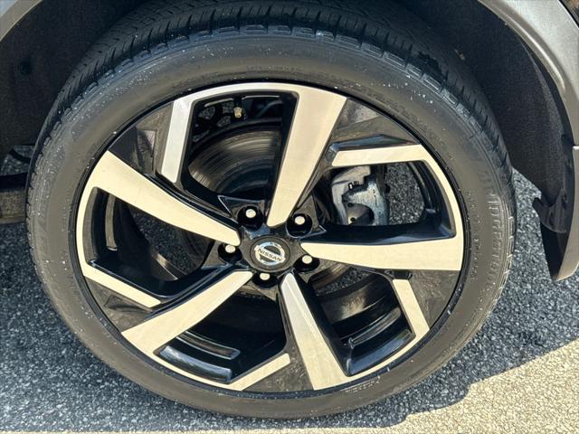 2022 Nissan Rogue Sport SL AWD Xtronic CVT