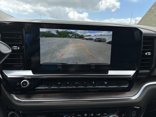 2025 GMC Sierra 1500 4WD Crew Cab Short Box SLT