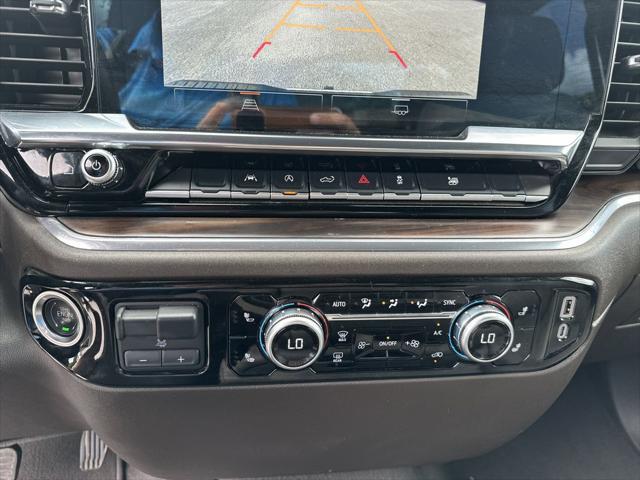 2025 GMC Sierra 1500 4WD Crew Cab Short Box SLT