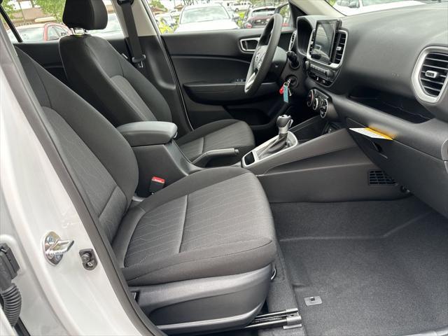 2026 Hyundai Venue SE