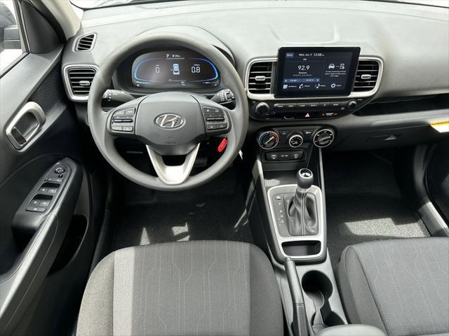 2026 Hyundai Venue SE