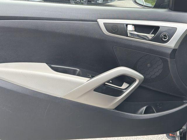 2013 Hyundai Veloster Base w/Gray