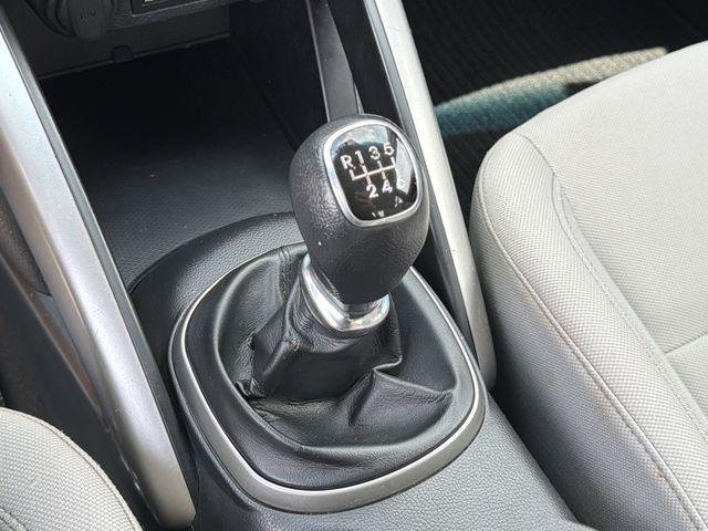 2013 Hyundai Veloster Base w/Gray