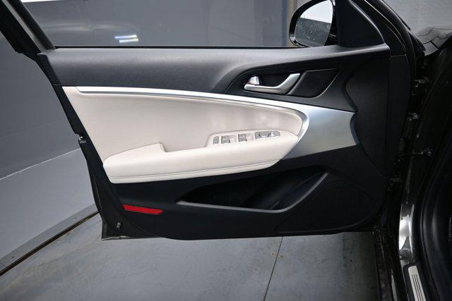 2023 Genesis G70 2.0T AWD