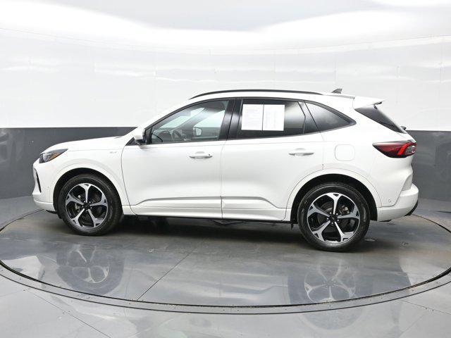 2023 Ford Escape ST-Line Elite