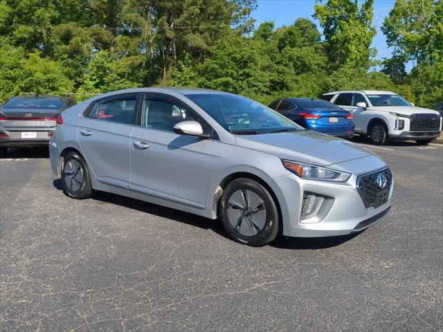 2022 Hyundai IONIQ Hybrid SE
