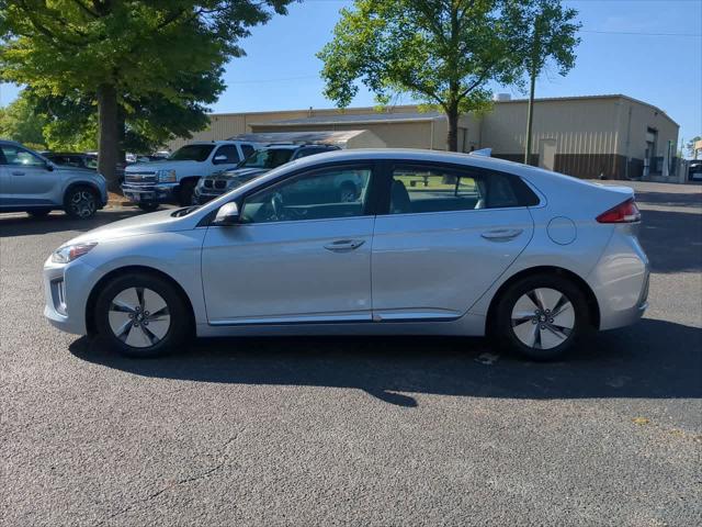 2022 Hyundai IONIQ Hybrid SE