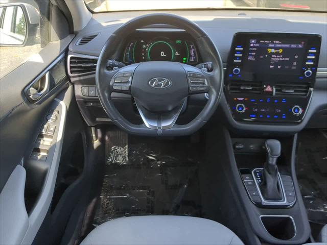 2022 Hyundai IONIQ Hybrid SE