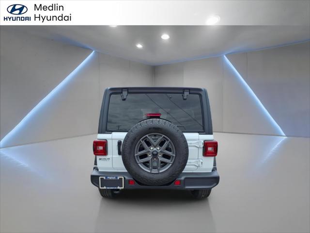 2025 Jeep Wrangler 4-Door Summit 4x4
