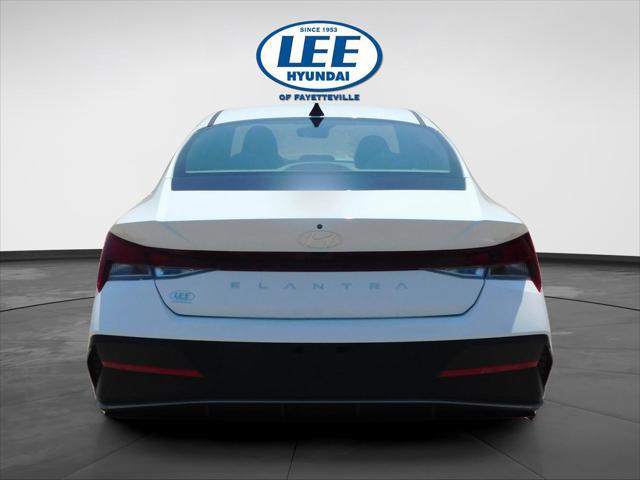 2025 Hyundai Elantra SE