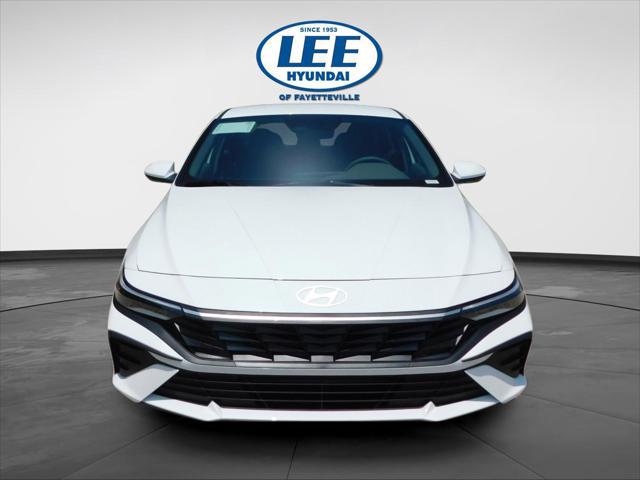 2025 Hyundai Elantra SE