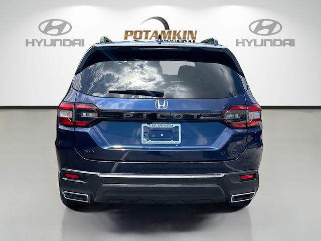 2023 Honda Pilot AWD Sport