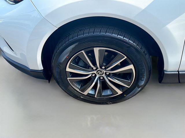 2024 Toyota Venza LE