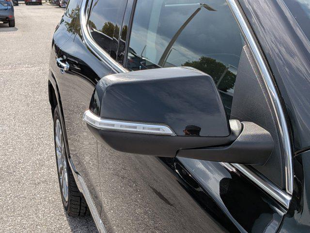 2023 GMC Acadia AWD Denali