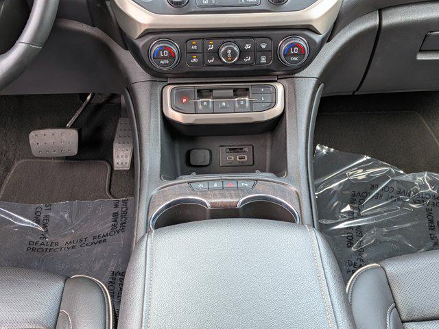 2023 GMC Acadia AWD Denali