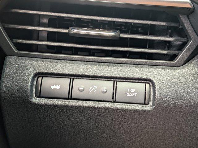 2022 Nissan Altima SR FWD