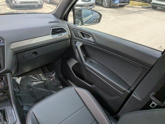 2021 Volkswagen Tiguan 2.0T SE R-Line Black