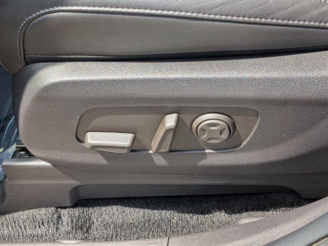 2025 Kia Carnival MPV LXS
