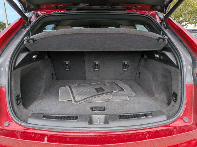 2024 Cadillac XT4 FWD Premium Luxury