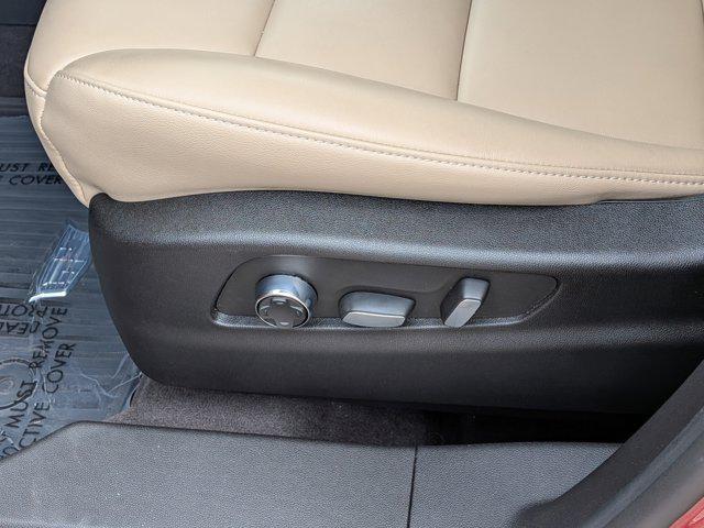 2024 Cadillac XT4 FWD Premium Luxury