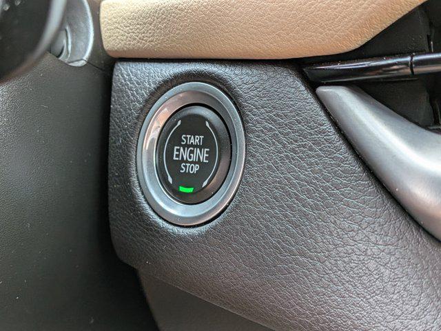 2024 Cadillac XT4 FWD Premium Luxury