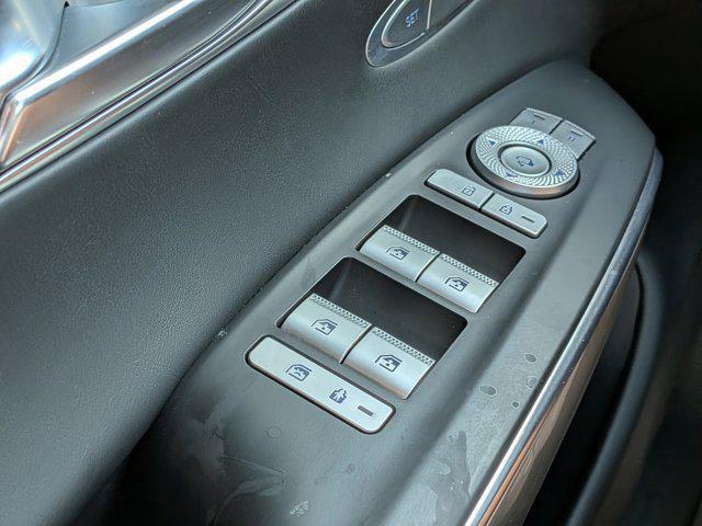 2025 Genesis GV70 2.5T AWD