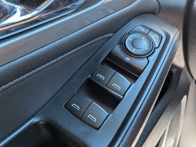2022 Chevrolet Traverse FWD LT Cloth