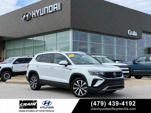 2024 Volkswagen Taos 1.5T SE for sale in FAYETTEVILLE, AR