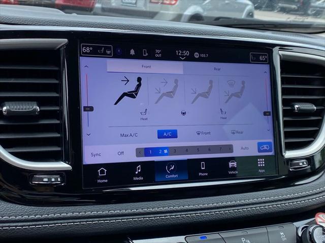 2023 Chrysler Pacifica Hybrid Touring L
