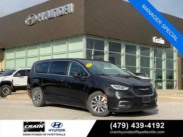 2023 Chrysler Pacifica Hybrid Touring L for sale in FAYETTEVILLE, AR