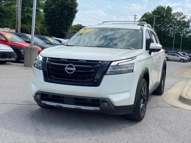2022 Nissan Pathfinder SL 2WD
