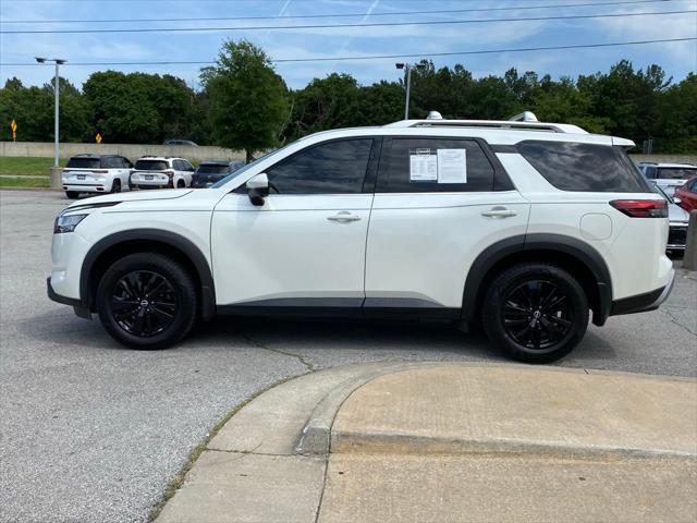 2022 Nissan Pathfinder SL 2WD