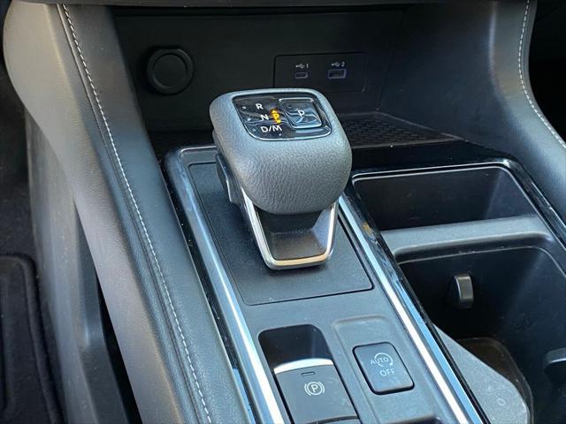 2022 Nissan Pathfinder SL 2WD
