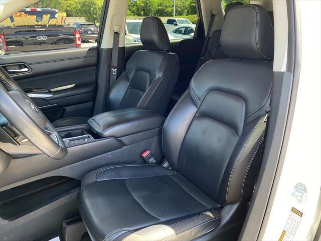 2022 Nissan Pathfinder SL 2WD