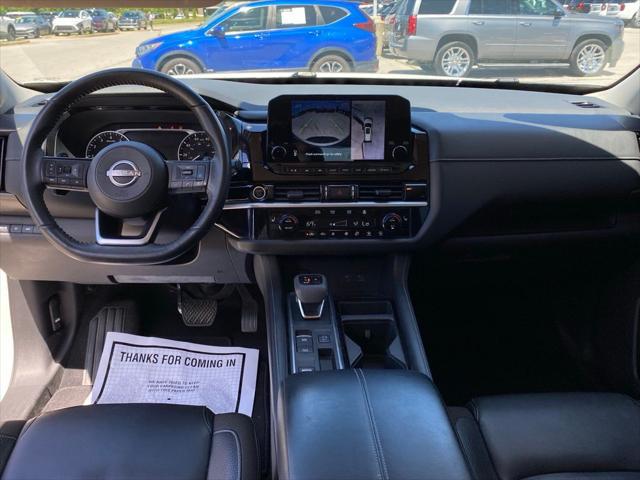 2022 Nissan Pathfinder SL 2WD