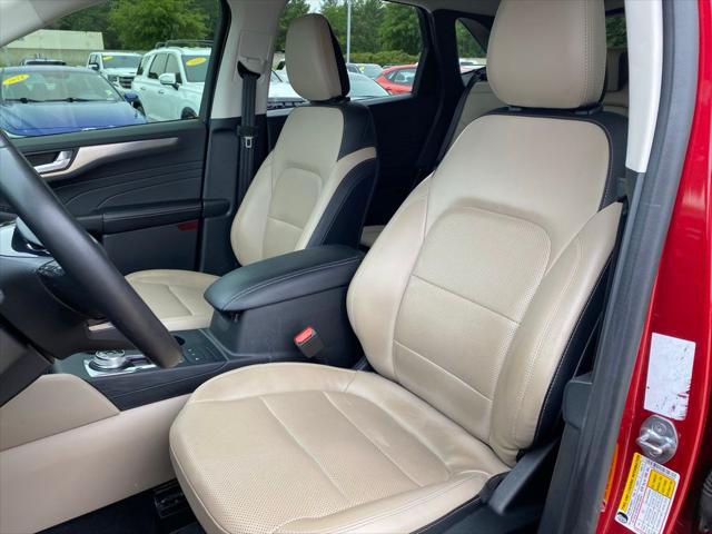 2022 Ford Escape Titanium