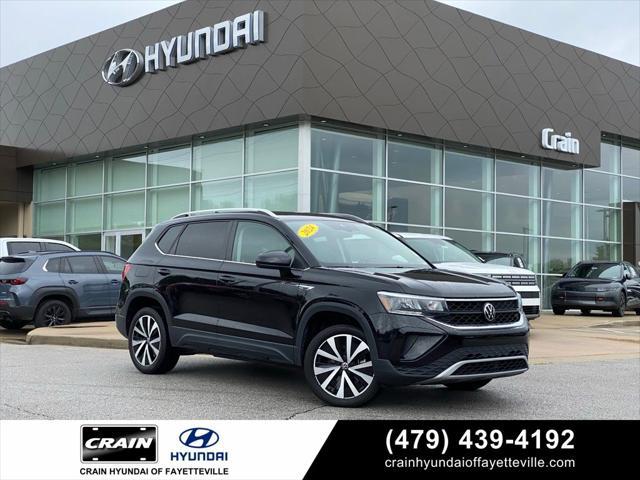 2024 Volkswagen Taos 1.5T SE for sale in FAYETTEVILLE, AR