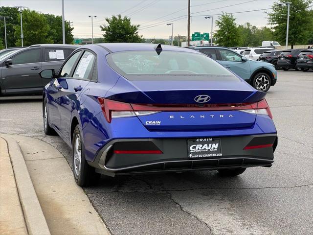 2024 Hyundai Elantra SE