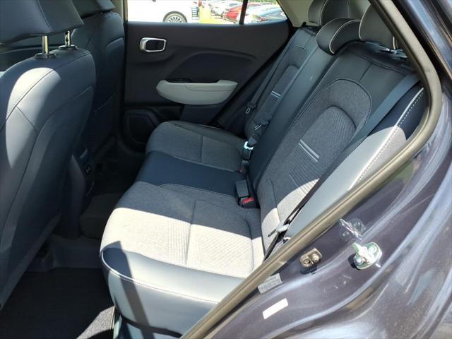 2026 Hyundai Venue SEL w/Two-Tone Roof