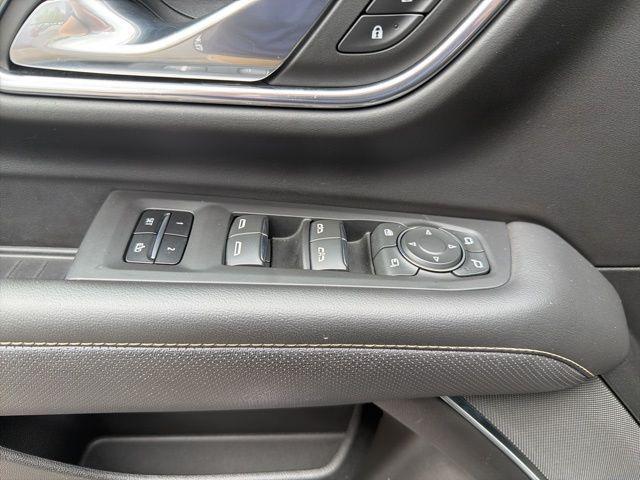 2023 Chevrolet Suburban 2WD Premier